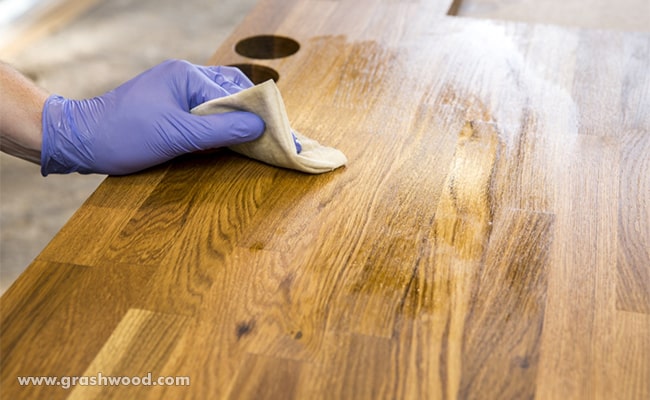 روغن برای حفظ و نگهداری ظروف چوبی